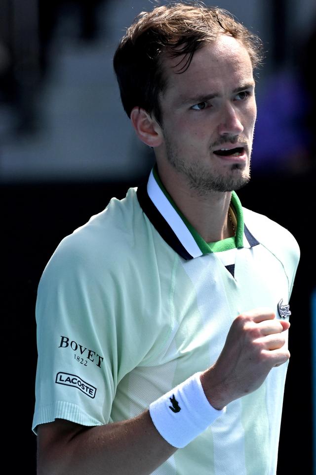 中脱颖而出 中脱颖而出