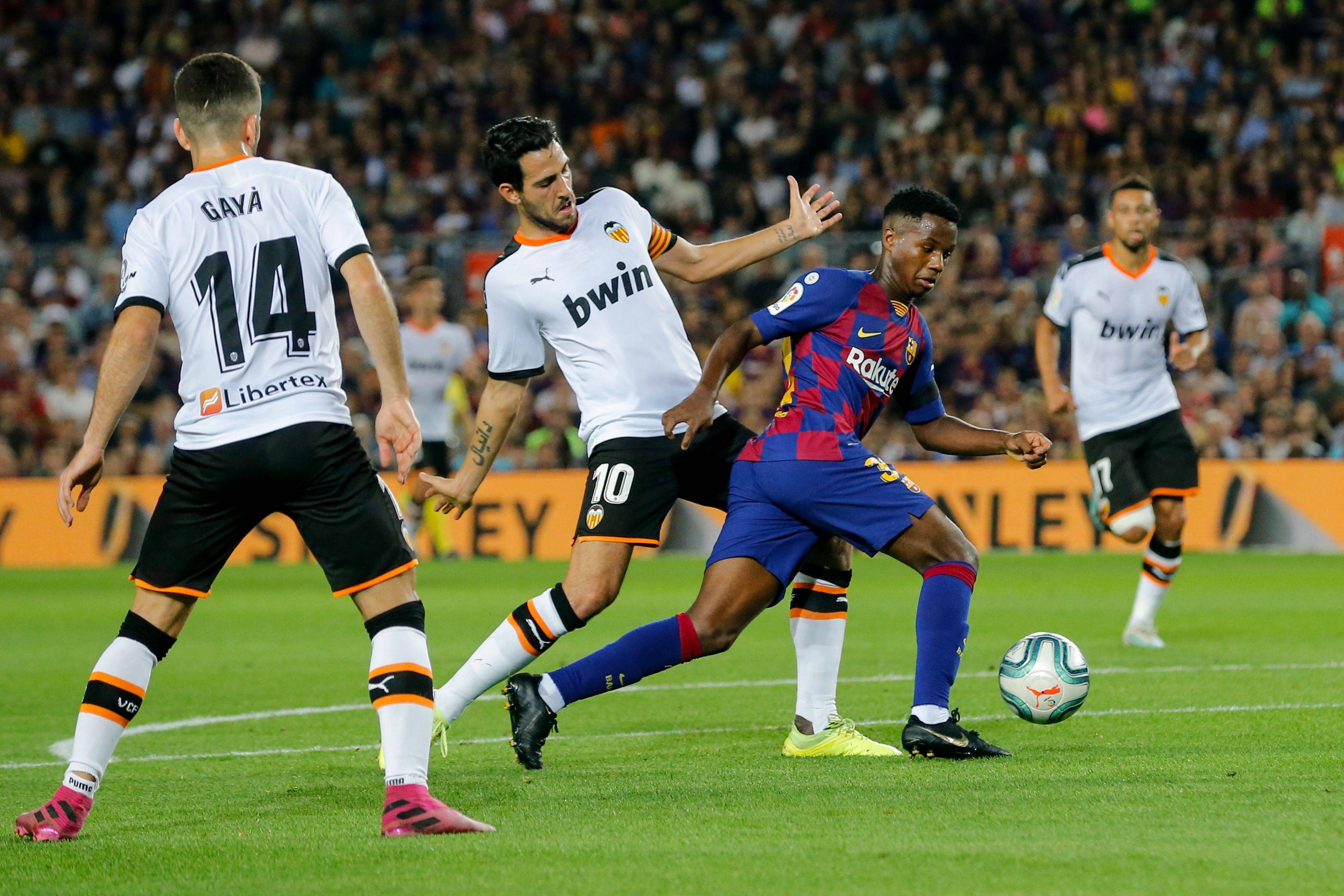 周期内保持 周期内保持