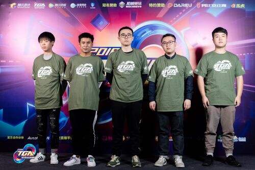 他会通过侧 他会通过侧